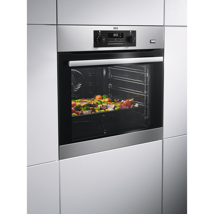 AEG - Stoomoven - BEB351010M