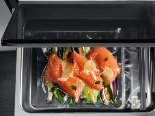 AEG vacuum sealer sous vide